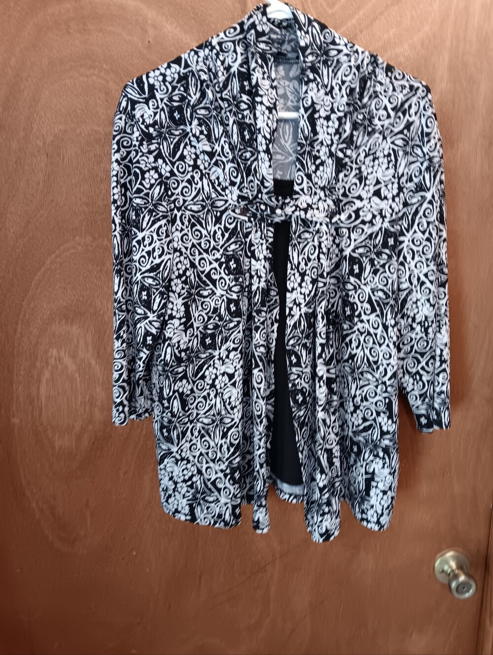 Notations Black and White Floral Womans Top